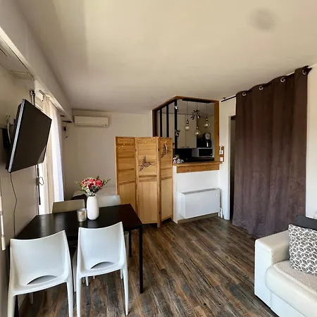 Grand Bord De Beachfront *